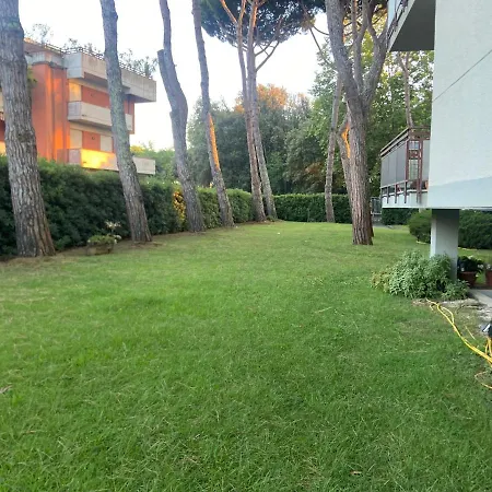 Bellissimo Piano Terra Con Ingresso Indipendente E Parcheggio Privato ليدو دي كامايوري