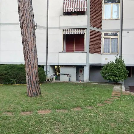 Bellissimo Piano Terra Con Ingresso Indipendente E Parcheggio Privato بيت للعطل *