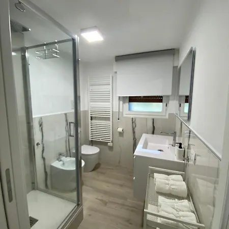 Holiday home Bellissimo Piano Terra Con Ingresso Indipendente E Parcheggio Privato Lido di Camaiore